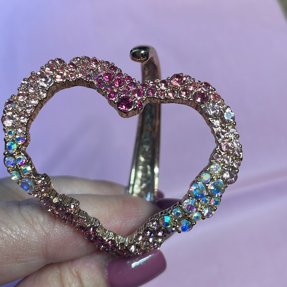Betsey Johnson Heart Bracelet - Picture 3 of 3